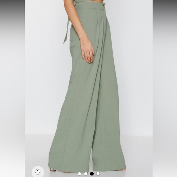 Nasty Gal High Waisted Tailored Wide Leg Pants NWT - Picture 2 of 5